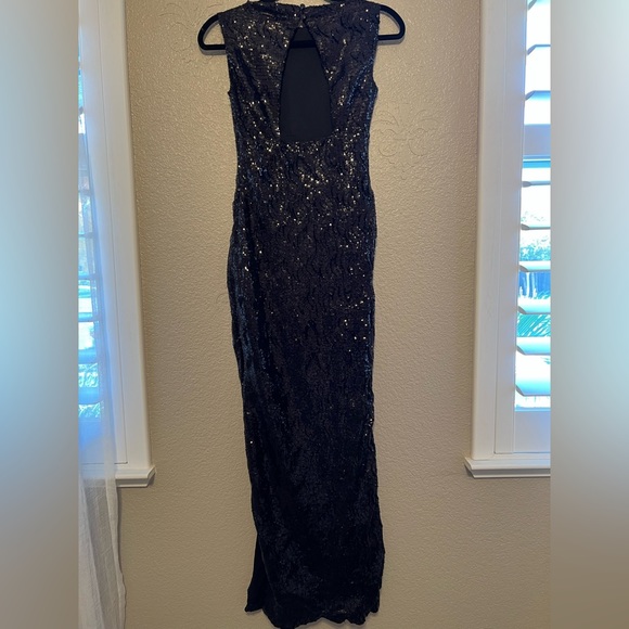 sequin maxi  Black dress with open back and slit - Picture 5 of 5